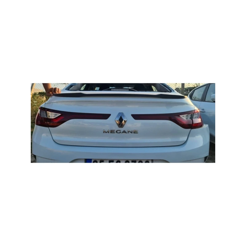 Megane 4 Sedan Ps Model Yarasa Spoiler Boyalı